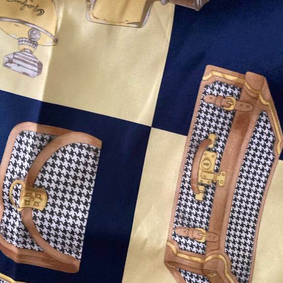 EUC Vintage Perfume Scarf - Picture 9 of 10